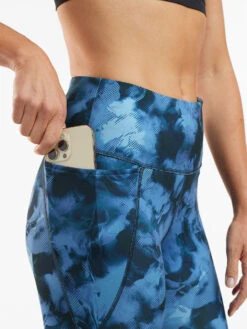 Mad Dash Reversible 7/8 Running Tights - Aurora 18 Mad Dash Reversible 7/8 Running Tights - Aurora -Rab store 270926 06